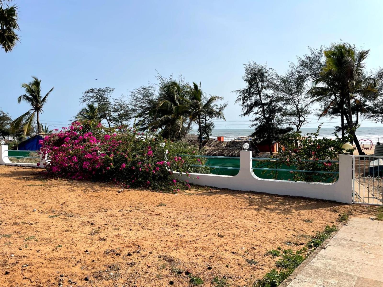 Papilio Beach Front Cottages-Tbv Baga Eksteriør bilde